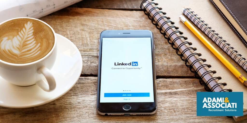 come farsi notare su linkedin